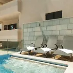 Appartement Beautiful With Private Pool *