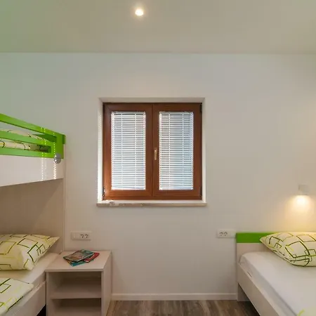 Beautiful With Private Pool Трогір