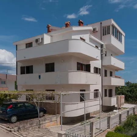 Beautiful With Private Pool * Трогір