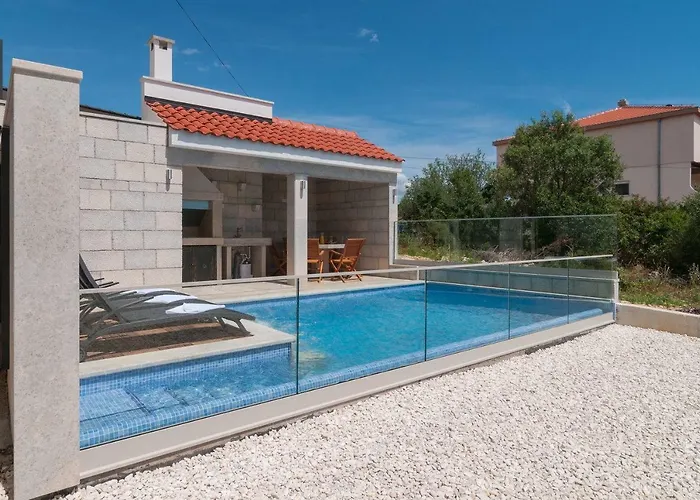 Beautiful With Private Pool Lägenhet