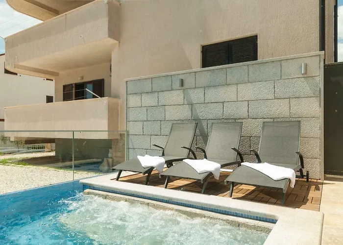 Appartement Beautiful With Private Pool *