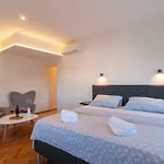 Beautiful With Private Pool *