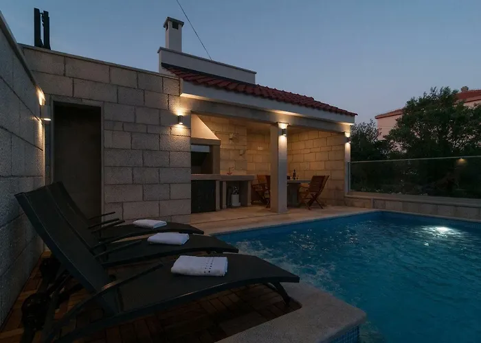 Beautiful With Private Pool *