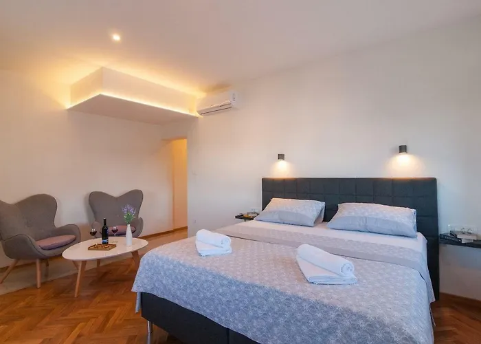 Beautiful With Private Pool *