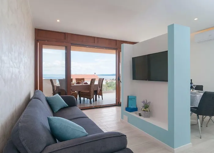 Beautiful With Private Pool 트로기르