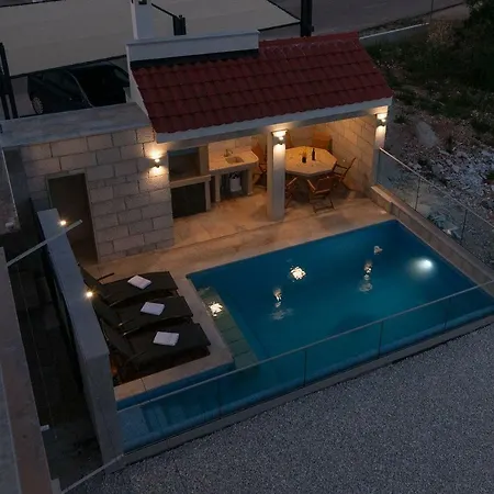 Apartman Beautiful With Private Pool *